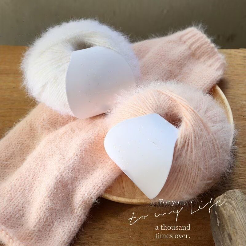 大人気!100g 高級感スノーファーヤーン|27色|ふわふわ極柔ウール混・単色ロングファー|マフラー・帽子・スヌード・編みぐるみ向け(約100g/約190m)