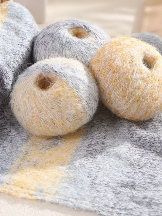 羽シリーズグラデーションモヘア 羽のように軽やかでシルクのような艶 50g かぎ針3/0–6/0号