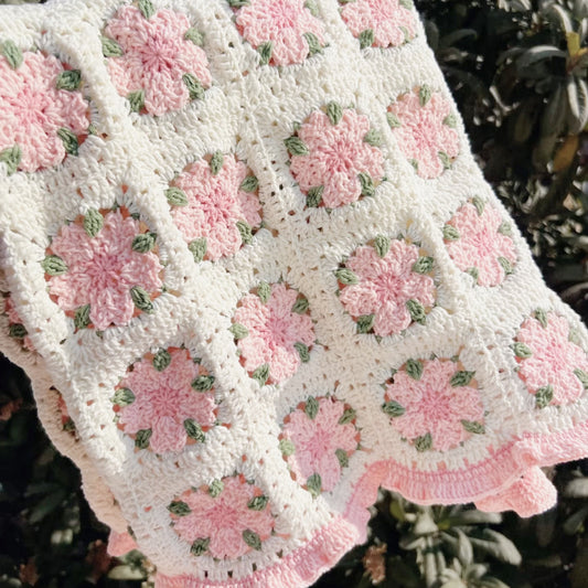 【手編みキット】桜モチーフブランケット |100枚の花が咲く感動の大作|編み図&動画解説付き(つなぎ方・縁編み)