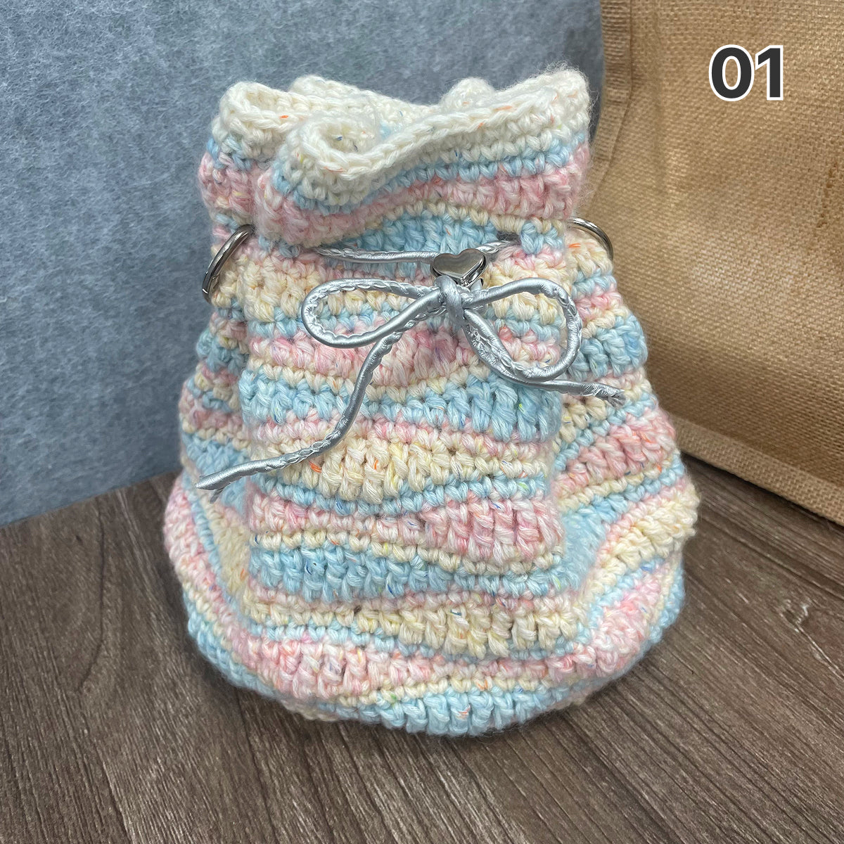 【手編みキット】Mousse Bag（ムースバッグ）｜4色淡色ミックスの巾着バッグ｜Mousse Cotton使用｜パールチェーン＆ハートチャーム付き｜オールインワンキット｜編み図・動画付き