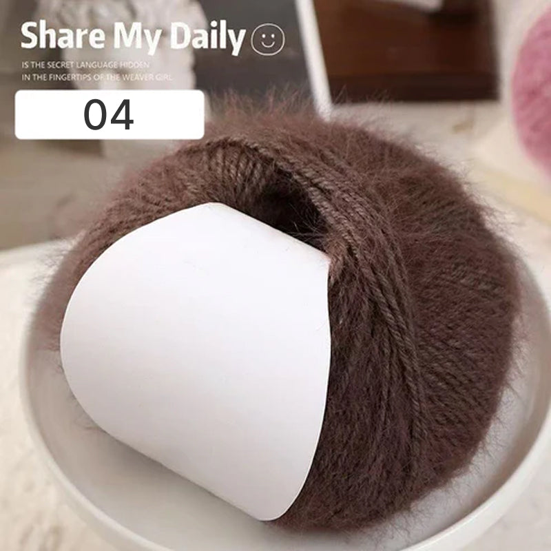 Snow Fur Yarn（スノーファーヤーン）100g｜雪のようなふわふわ感｜全27色 単色ファー毛糸｜マフラー・帽子・スヌード・編みぐるみ向け｜全27色