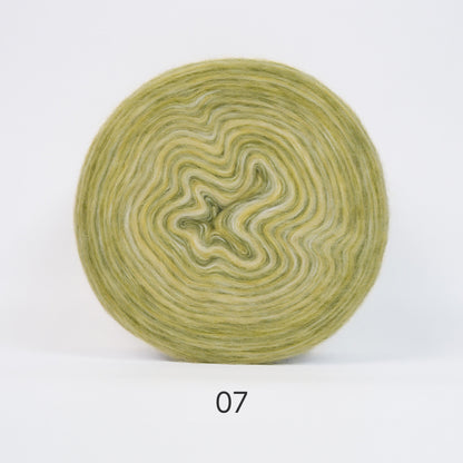Fairy Fur（フェアリーファー）400g｜グラデーションファーヤーン｜やわらかな肌触り・約1320mの大容量大容量｜全10色