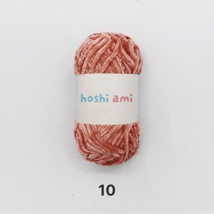 Moco Velvet Yarn（モコベルベットヤーン）100g｜シェニール・モールヤーン｜ベルベットのような艶感の毛糸｜秋冬小物・あみぐるみに｜全50色