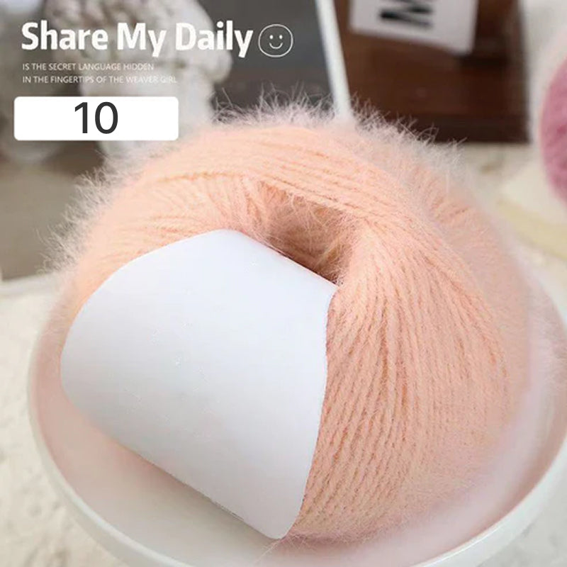 Snow Fur Yarn（スノーファーヤーン）100g｜雪のようなふわふわ感｜全27色 単色ファー毛糸｜マフラー・帽子・スヌード・編みぐるみ向け｜全27色