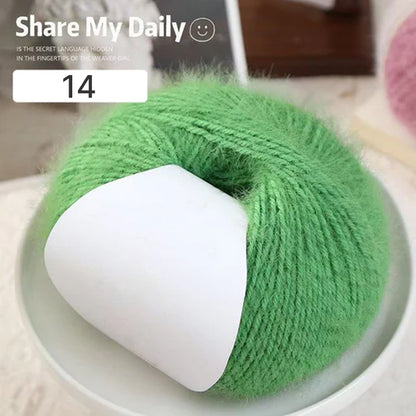Snow Fur Yarn（スノーファーヤーン）100g｜雪のようなふわふわ感｜全27色 単色ファー毛糸｜マフラー・帽子・スヌード・編みぐるみ向け｜全27色