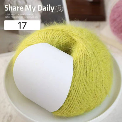 Snow Fur Yarn（スノーファーヤーン）100g｜雪のようなふわふわ感｜全27色 単色ファー毛糸｜マフラー・帽子・スヌード・編みぐるみ向け｜全27色