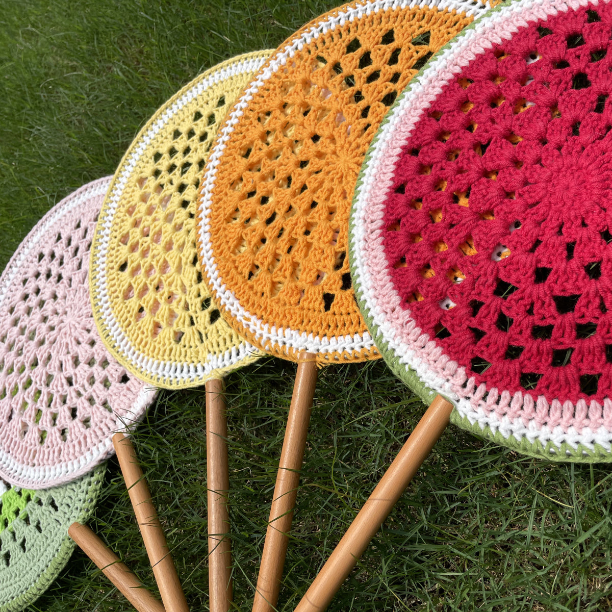 手編みキット｜Ami Uchiwa（あみうちわ）フルーツシリーズ｜毛糸で作る