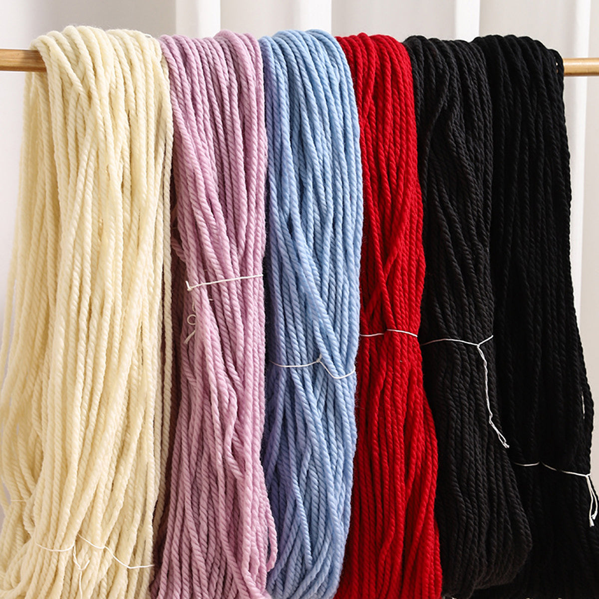 【ウール100%】Makiba Wool（まきばウール）250g｜超極太｜ざくざく編める秋冬毛糸｜マフラー・帽子・ベスト・セーターに｜全6色