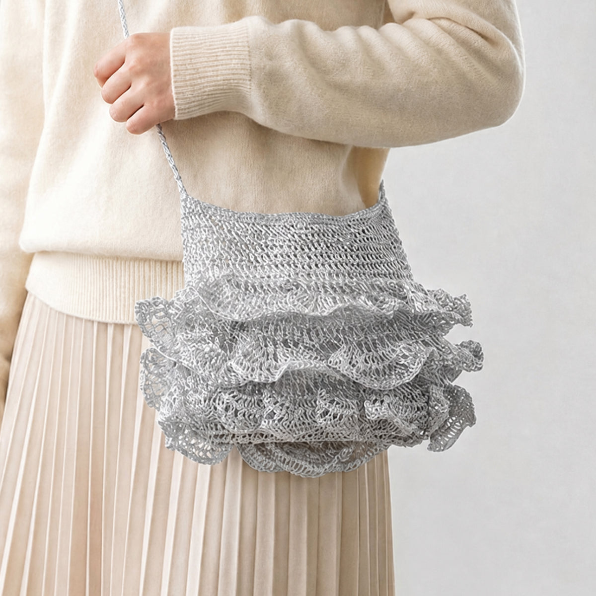 【手編みキット】Tutu Bag（チュチュバッグ）｜立体フリル×きらめくラメ糸｜バレエコアなショルダーバッグ｜編み図＋編み動画付き