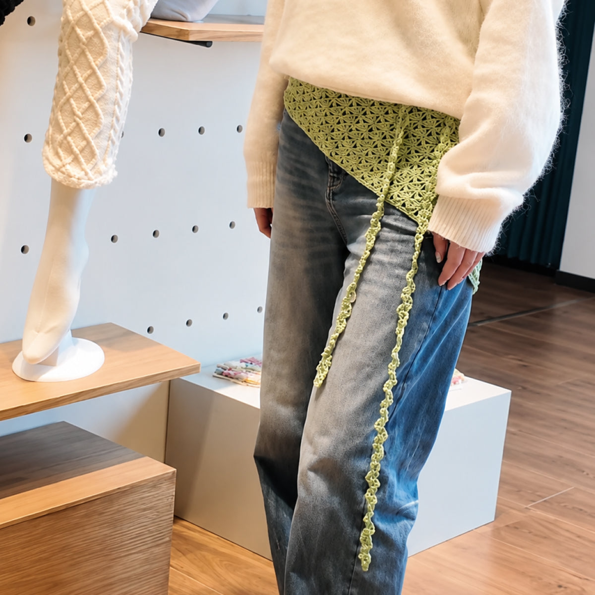 【手編みキット】Bamboo 3WAY Scarf（バンブースリーウェイスカーフ）｜バブーシュカ・ミニショール・ヒップスカーフの3WAY｜Bamboo Cotton使用｜全17色｜編み図付き