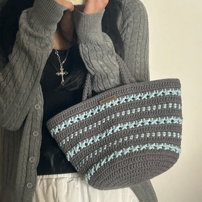 【手編みキット】綿100％ 大人カラーのマルシェバッグ｜ブルーグレー｜ボトルホルダーにもなるデイジーチャーム付き｜編み方動画付き