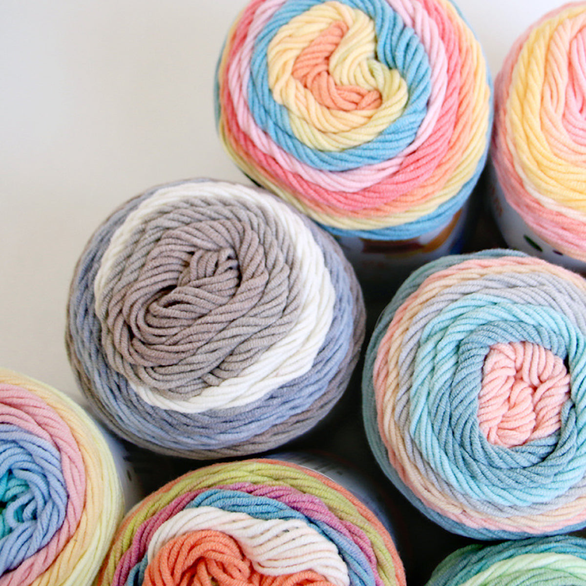 「夢」 100g｜多彩なグラデーションヤーン｜編むだけで可愛いボーダー柄が出現｜SNSで話題の韓国風