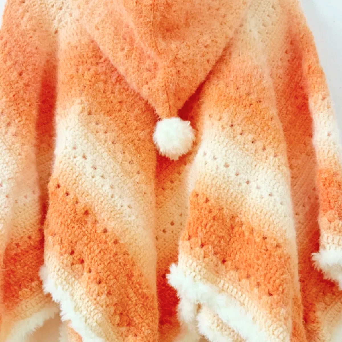 【手編みキット】ロングファーヤーンで編む「星ポンチョ」キット｜選べる丈＆フード＆ポンポン　全14色展開 　電子版編みレシピ！