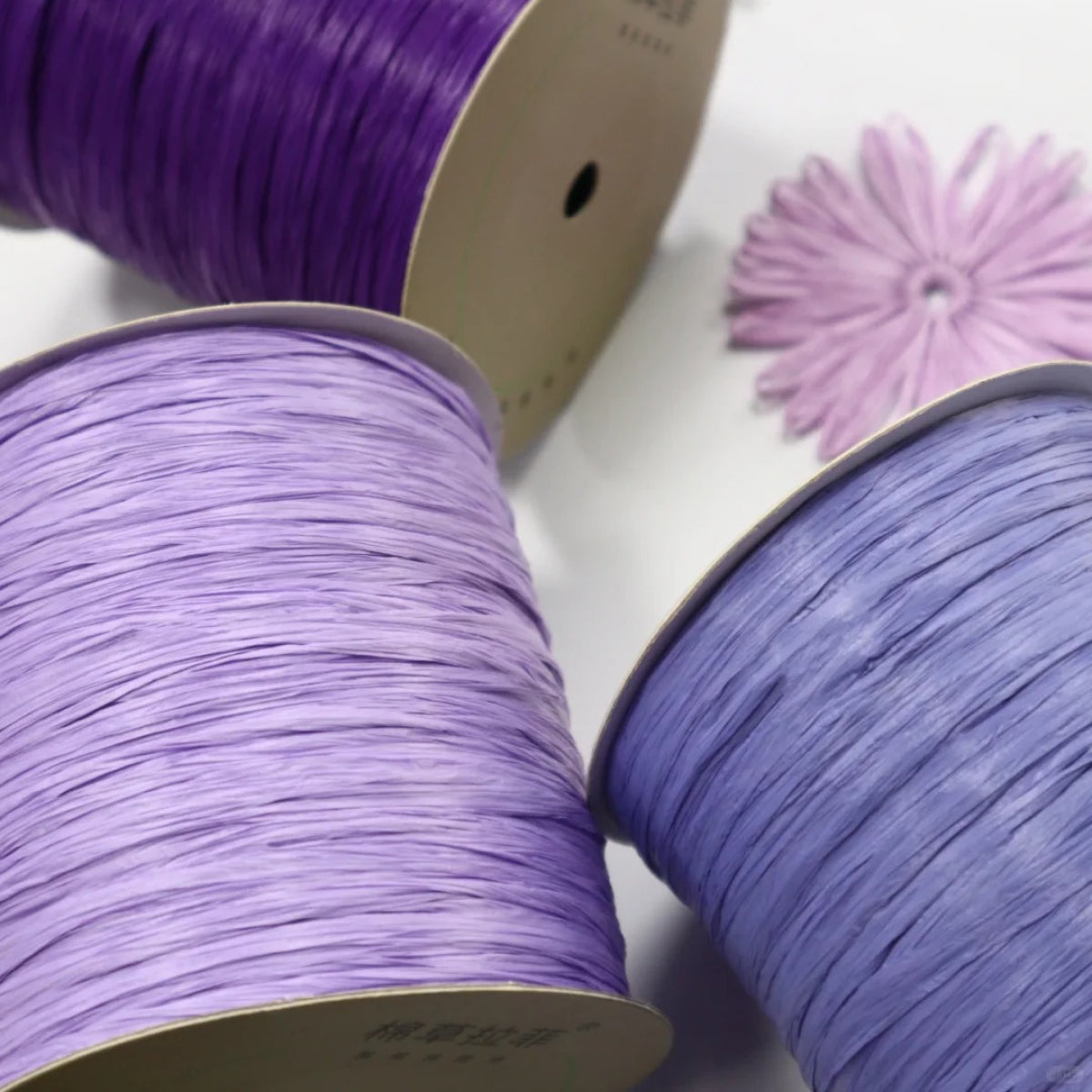 【手にやさしい】ラフィア風 スムースヤーン 250m｜コットンリンター由来の再生繊維｜スルスル編める夏糸｜麦わら帽子 かごバッグ