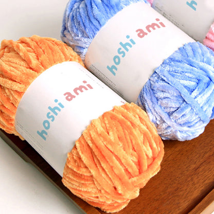 Moco Velvet Yarn（モコベルベットヤーン）100g｜シェニール・モールヤーン｜ベルベットのような艶感の毛糸｜秋冬小物・あみぐるみに｜全50色