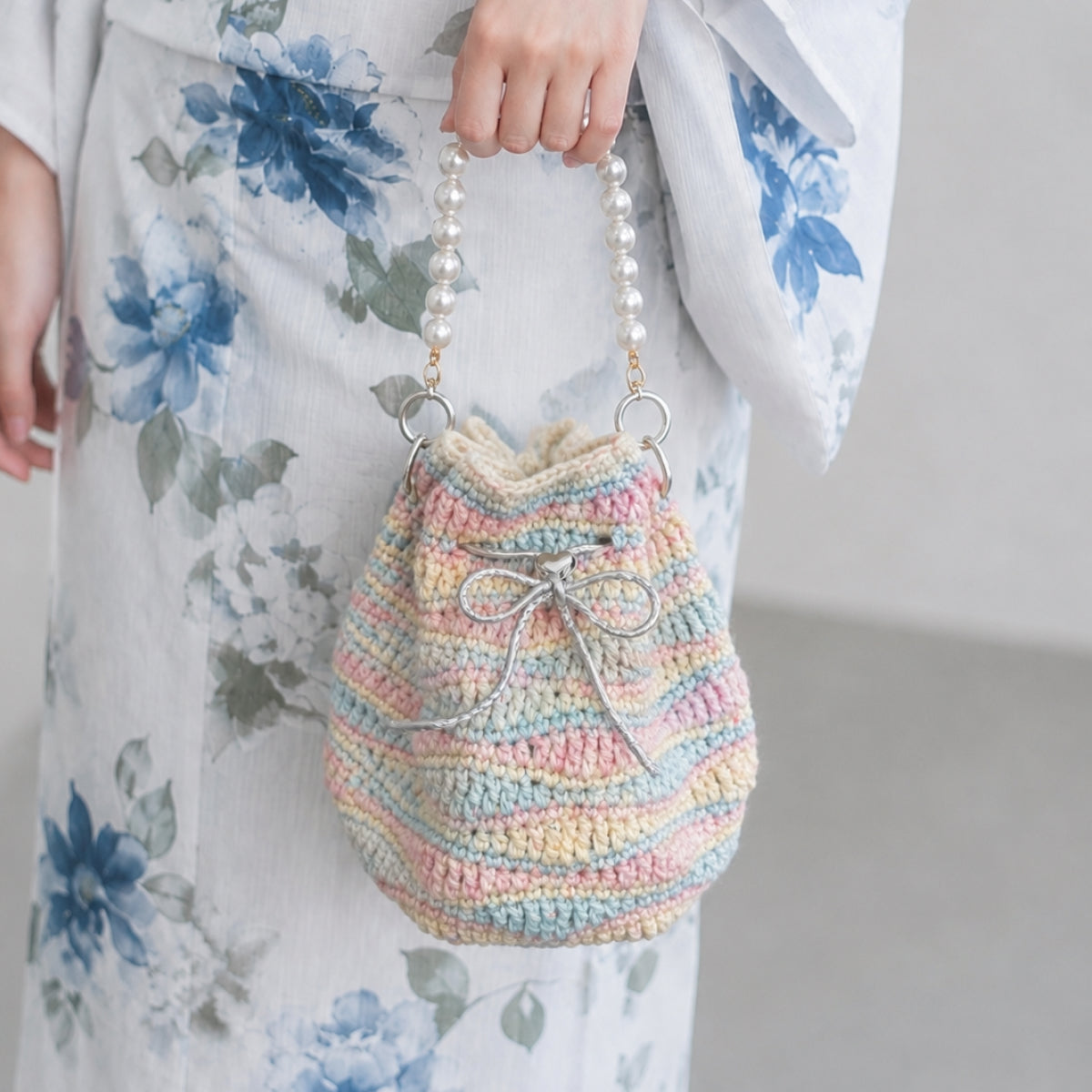 【手編みキット】Mousse Bag（ムースバッグ）｜4色淡色ミックスの巾着バッグ｜Mousse Cotton使用｜パールチェーン＆ハートチャーム付き｜オールインワンキット｜編み図・動画付き