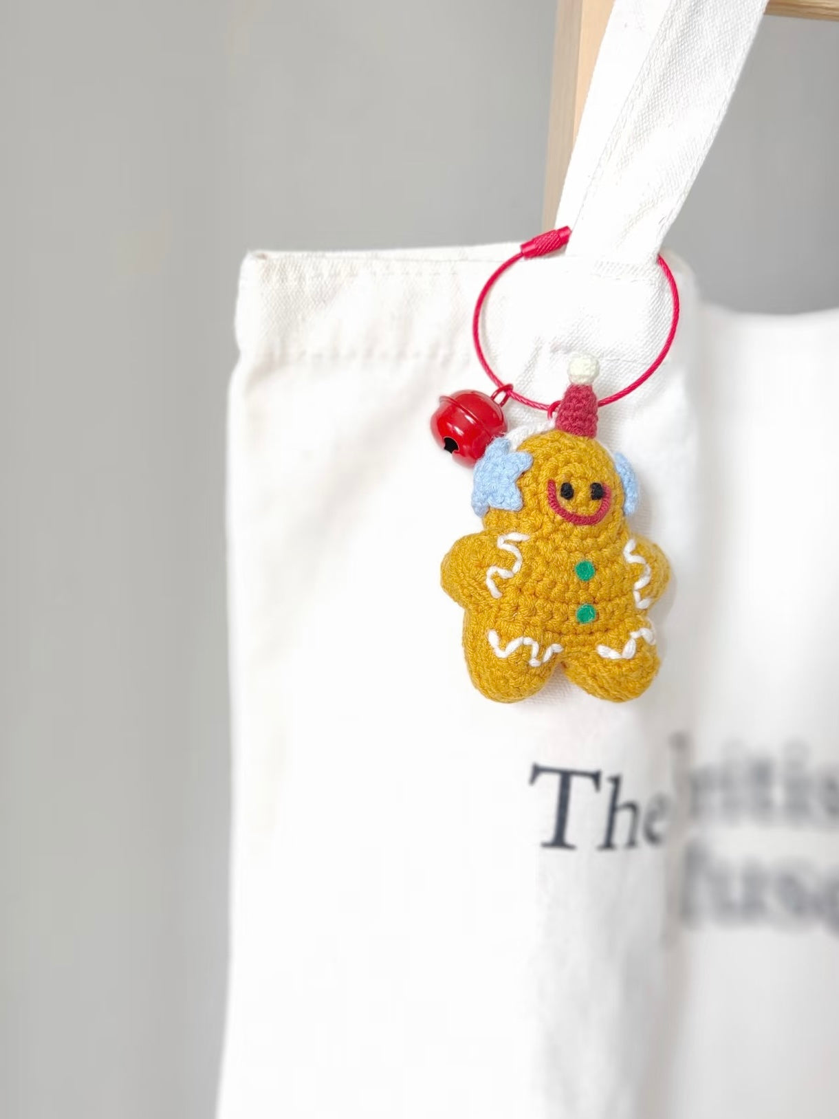 【毛糸セット】クリスマス編みぐるみ4種（雪だるま／サンタ／ジンジャーブレッド）初心者OK＊手のひらサイズのかぎ針キット／ツリー飾り・キーホルダーにぴったり