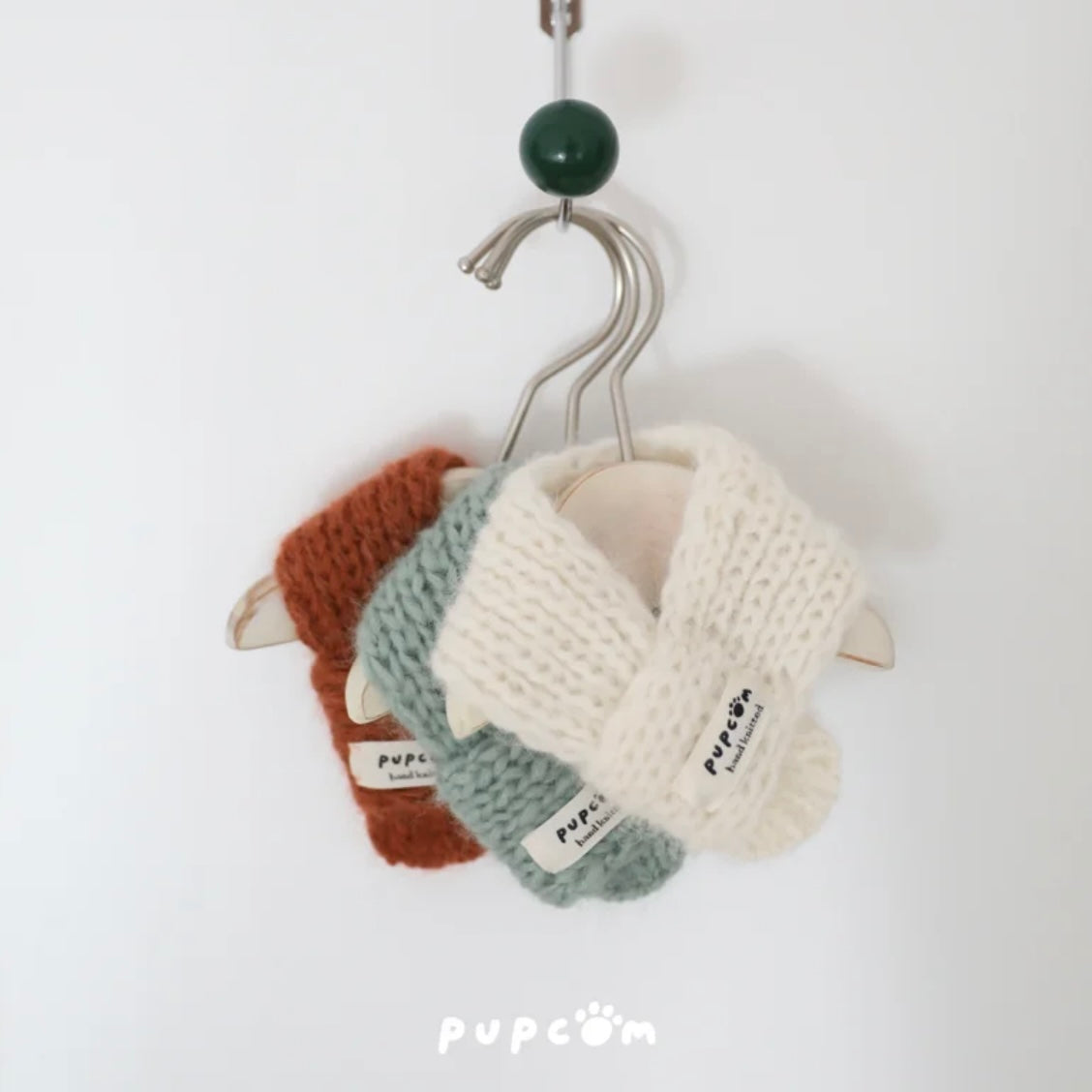 ほしあみ × 英国ブランド Pupcom コラボ ペットマフラー 「Baby Alpaca」  手編みニット　犬　猫　アクセサリー ハンドメイド 冬用 ギフト向 5色展開