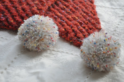 【毛糸キット】冬色のハーモニーショール｜赤×白の優しい配色で楽しむ手編みキット｜クリスマス・冬のおでかけ・新年コーデに